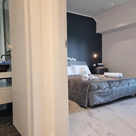 Maxela Penthouse By World *