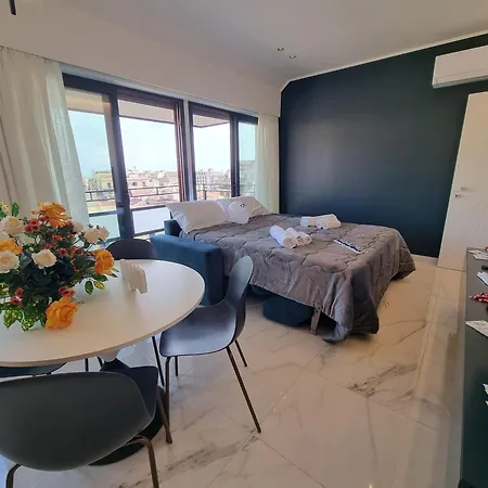 Maxela Penthouse By World *