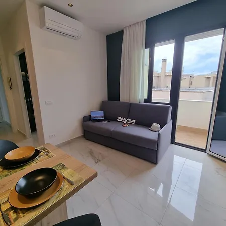 Maxela Penthouse By World